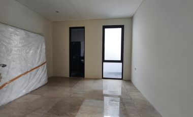 Disewakan Rumah Cluster Vassa Lake Lippo Cikarang