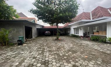Dijual rumah kolonial Belanda murah pinggir jalan utama kota Jogja