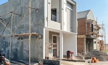 RUMAH 2 LANTAI MAYANG GENTAN SOLO