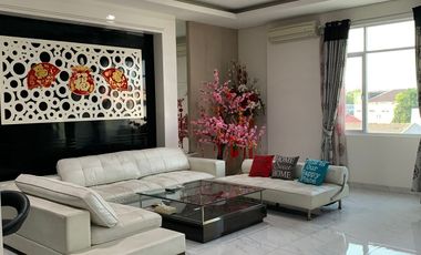 Rumah Full Furnish Di Thi Jelambar, Jakbar