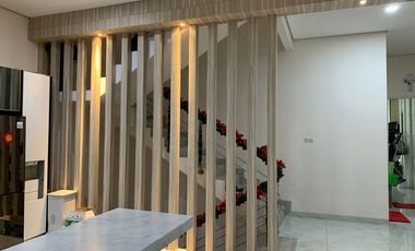 Rumah Full Furnish Di Thi Jelambar, Jakbar