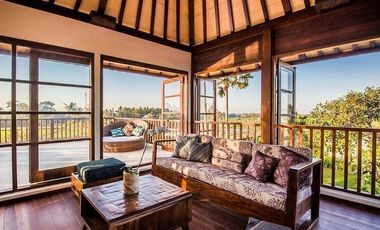 Villa Mewah View Sawah, Pool & Furnished di Kedungu Bali
