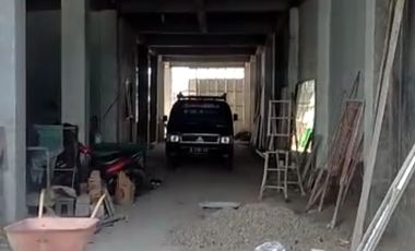 Gedung kantor 3lantai di pinggir jln raya jatiwaringin pondok gede