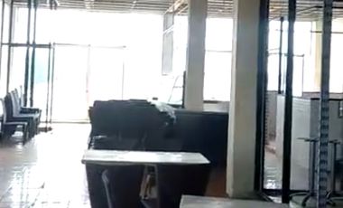 Gedung kantor 3lantai di pinggir jln raya jatiwaringin pondok gede