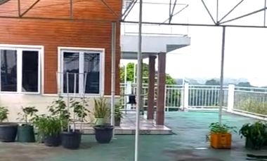 Gedung kantor 3lantai di pinggir jln raya jatiwaringin pondok gede