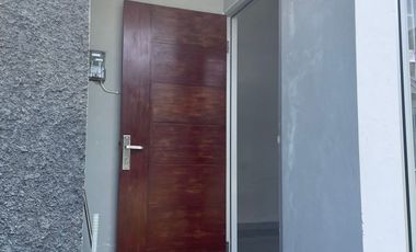 DIJUAL RUMAH TENGAH KOTA BERNUANSA MINIMALIS  LOKASI DALAM PERUMAHAN