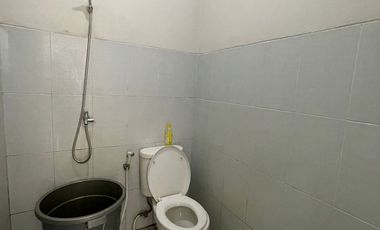 DIJUAL RUMAH TENGAH KOTA BERNUANSA MINIMALIS  LOKASI DALAM PERUMAHAN