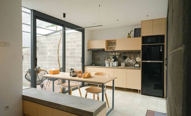 Jual Rumah AirBnb minimalis estetika di geger kalong setiabudi bandung