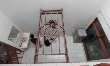Rumah Klasik Tengah kota Manahan Banjarsari Solo