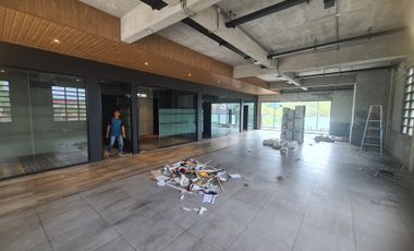 RUMAH EX KANTOR 2 LANTAI + BASEMENT EX KANTOR KEBAYORAN BARU PARKIR LU