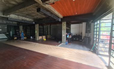 RUMAH EX KANTOR 2 LANTAI + BASEMENT EX KANTOR KEBAYORAN BARU PARKIR LU