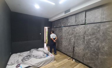 RUMAH EX KANTOR 2 LANTAI + BASEMENT EX KANTOR KEBAYORAN BARU PARKIR LU