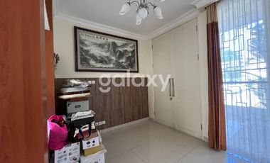 Rumah Sangat Terawat Di Long Beach Pakuwon City