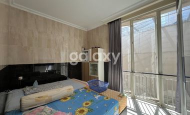 Rumah Sangat Terawat Di Long Beach Pakuwon City