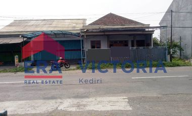 Disewakan Rumah Beserta 2 Toko Di Raya Kediri - Kertosono, Papar