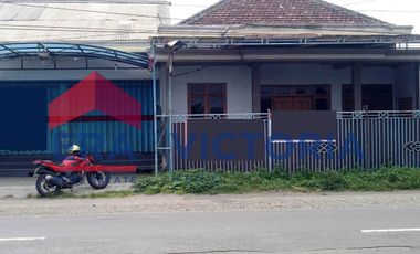 Disewakan Rumah Beserta 2 Toko Di Raya Kediri - Kertosono, Papar