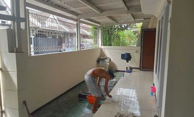 Disewakan rumah minimalis di mulyosari prima semi furnish