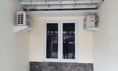 Disewakan rumah minimalis di mulyosari prima semi furnish