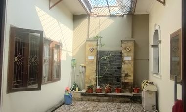 Rumah Mewah dekat Kampus harga Murah