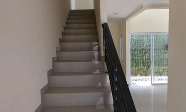 RUMAH 2 LANTAI SIAP HUNI  FASILITAS SMART HOME DAN CCTV FULL FURNISH