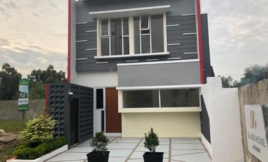 RUMAH 2 LANTAI SIAP HUNI  FASILITAS SMART HOME DAN CCTV FULL FURNISH
