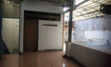 Rumah 1,5 Lantai di Kawasan Elite Solo Baru, Terawat Siap Huni