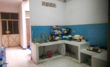 Rumah 1,5 Lantai di Kawasan Elite Solo Baru, Terawat Siap Huni