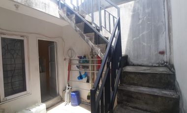 DIJUAL RUMAH  TENGAH KOTA BERNUANSA MINIMALIS LOKASI DALAM PERUMAHAN