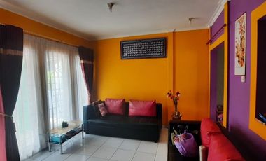 DIJUAL RUMAH  TENGAH KOTA BERNUANSA MINIMALIS LOKASI DALAM PERUMAHAN