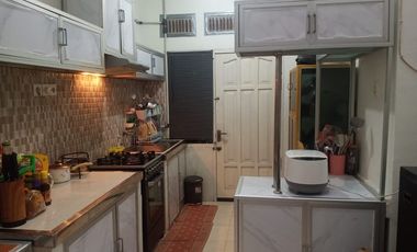 DIJUAL RUMAH FULLFURNISH TENGAH KOTA BERNUANSA MINIMALIS