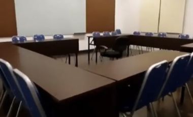 Hotel Bintang 3 Surabaya Timur dekat ITS dan Galaxy Mall ada 30 kamar