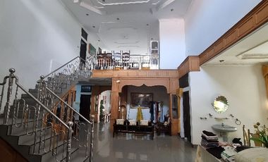 Rumah dekat Eka Hospital dan Mall SKA Pekanbaru, di lingkungan Mewah.