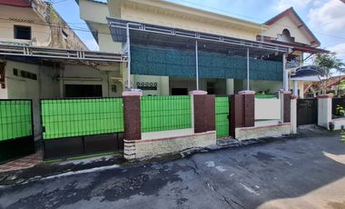 Rumah Tinggal 3 Lantai Lokasi Strategis dekat dengan Kawasan Bisnis