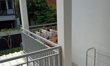 Rumah Siap Huni Dekat Statiun di Villa Bintaro Indah Ciputat  LH 11593