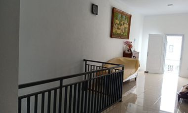 Rumah Siap Huni Dekat Statiun di Villa Bintaro Indah Ciputat  LH 11593