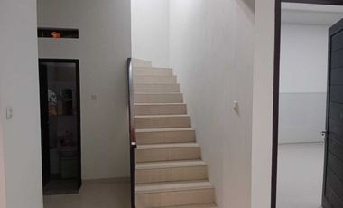 Rumah Mewah Solo Kota Luas Siap Huni Lokasi Strategis