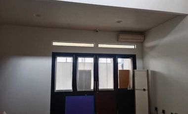 Rumah Mewah Solo Kota Luas Siap Huni Lokasi Strategis