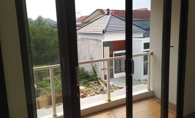 Rumah mewah gaya bali dekat 2 pintu tol dan LRT cibubur