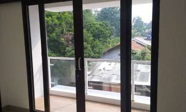 Rumah mewah gaya bali dekat 2 pintu tol dan LRT cibubur