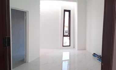 Rumah dijual Bandung 2 lantai type 70/99 3KT 3KM  Antapani Bandung