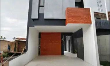 Rumah dijual Bandung 2 lantai type 70/99 3KT 3KM  Antapani Bandung