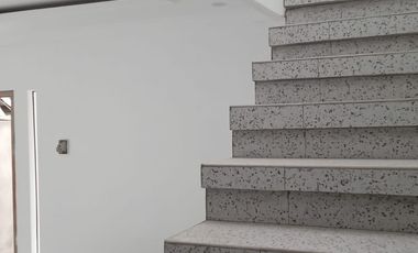 Rumah dijual Bandung 2 lantai type 70/99 3KT 3KM  Antapani Bandung