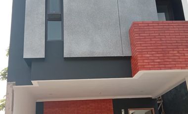 Rumah dijual Bandung 2 lantai type 70/99 3KT 3KM  Antapani Bandung