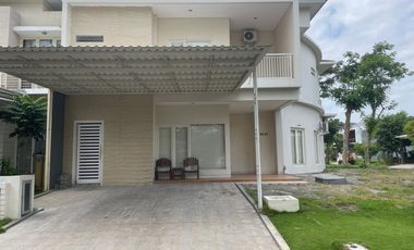 Disewakan Cepat Rumah Minimalis 2 Lt Pakuwon City Semi Furnish