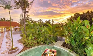 Kedunggu calling 5 bedrooms villa for sale