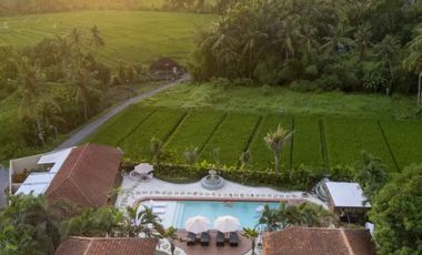 Kedunggu calling 5 bedrooms villa for sale