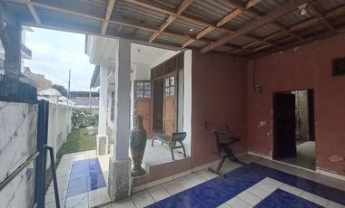 DI SEWAKAN RUMAH JL Purnawarman pisangan ciputat tagerang selatan.