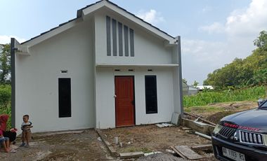 Townhouse Eksklusif 10 Unit Dalam Cluster One Gate Sistem Di Plesungan