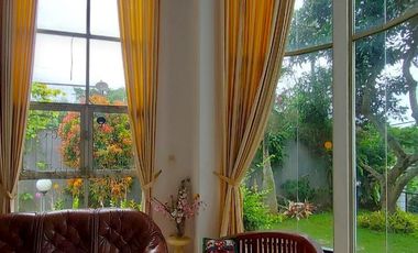 DIJUAL RUMAH ASRI KOKOH KONSEP SEMI BELANDA DI SETIABUDI BANDUNG UTARA