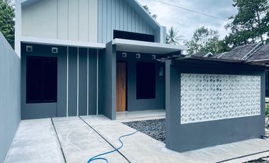 PERUMAHAN EXCLUSIVE 1 UNIT TERAKHIR BORO REGENCY GRATIS AJB